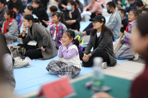 “派逊杯”校服涂鸦 庆祝建党100周年