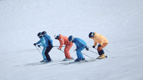 人类滑雪起源地  “人类滑雪起源地”惊现巨型“雪地宣言”