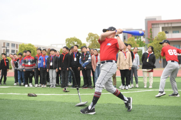 棒球四月下扬州，MLB First Pitch棒球公益课扬州站开课