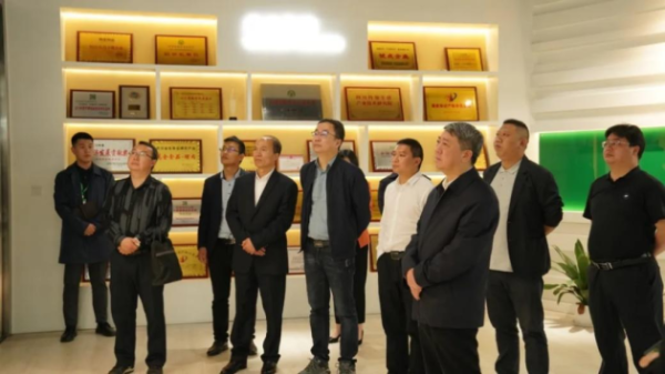 贵州省农业农村厅一级巡视员徐成高一行莅临高金集团调研考察