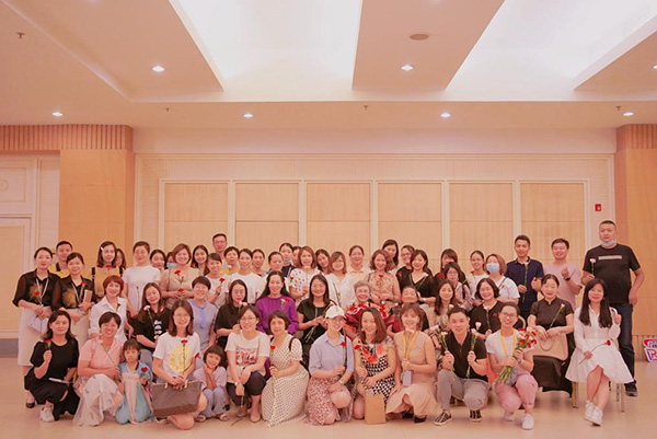 快乐成长，有效陪伴丨张宝蕊在罗浮宫传授亲子关系要诀
