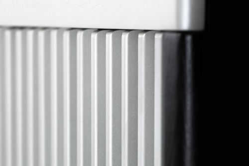 步履不停 时间可驻 梵尼诗新一代工业风的留声机
