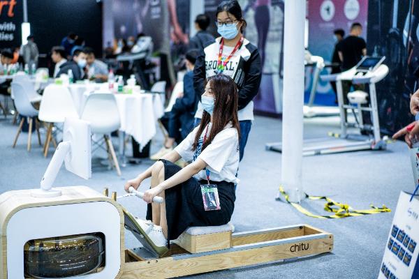 佑美亮相体博会，HUAWEI HiLink系列新品发布