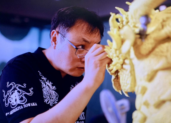 “中国巨兽之父”地标装置艺术家肖迪与他的“尖叫美学”