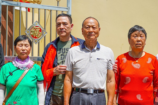男子寻亲20年无果，一条抖音找到家