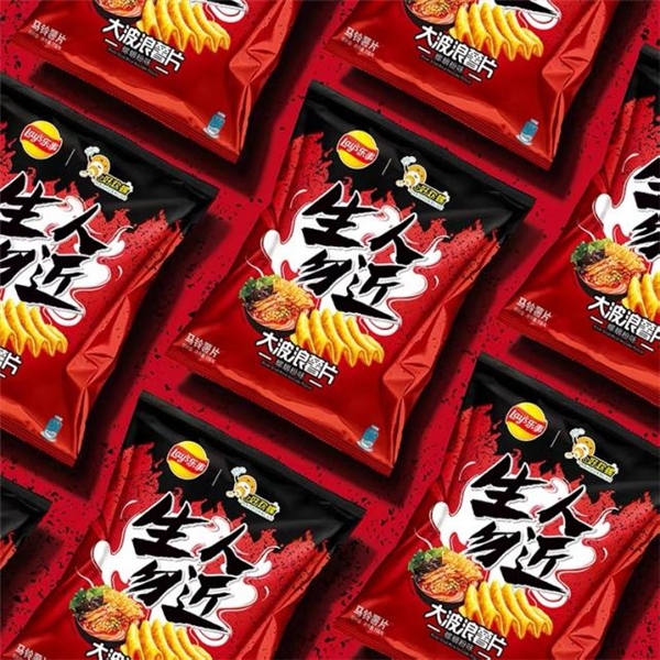 螺蛳粉终于对薯片下手了！好欢螺x乐事联名推出螺蛳粉味薯片