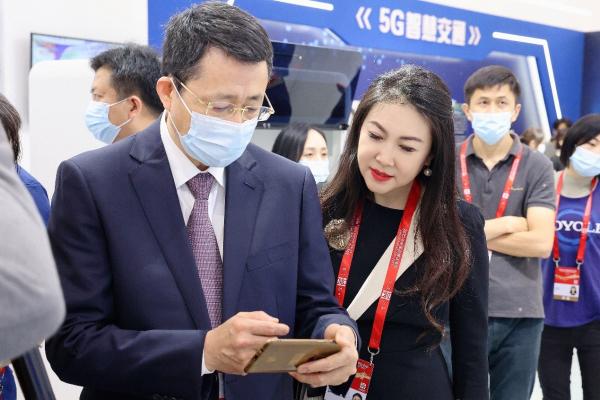  2021年中国自主品牌日，立体通携裸眼3D技术亮相