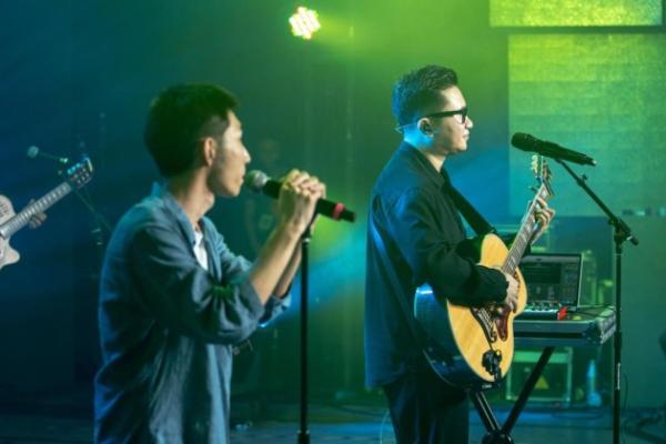  《说书人》后再联手 暗杠寅子合作单曲《听书》正式发布