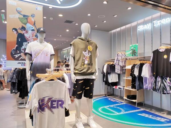  “新价格、新环境、新品牌、新款式”万家丽引爆全新消费体验
