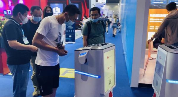 KTV唯一服务机器人品牌优地科技 亮相广州国际专业音响灯光音响展览会