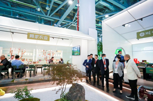 茶荟集团、顾家农业亮相第四届中国国际茶叶博览会