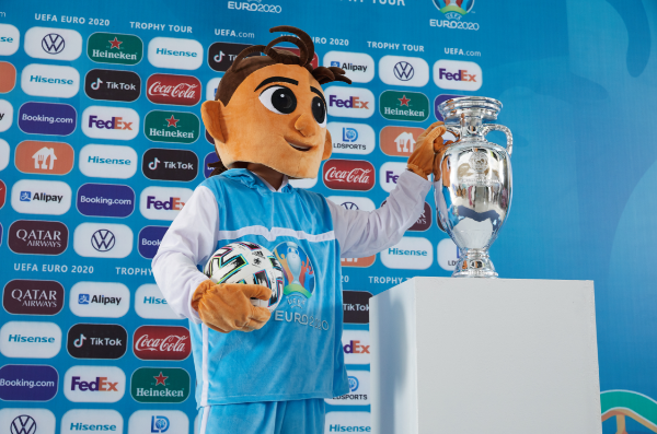  TikTok在2020欧洲杯赞助活动中首次加入了的欧洲杯时刻