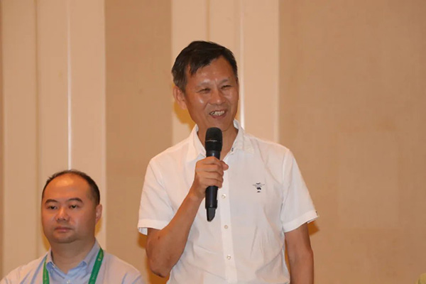 南国企业集团董事长刘汉惜受邀参加“2021新消费”企业家领袖峰会