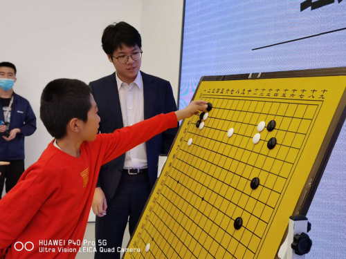 2021华为手机杯围甲雨中开幕，华为以行践言持续助力围棋文化推广