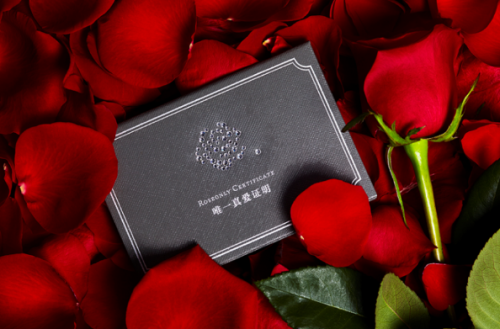 信者得爱，爱是唯一。5.18ROSEONLY京东超级宠粉日，只想对你宠爱