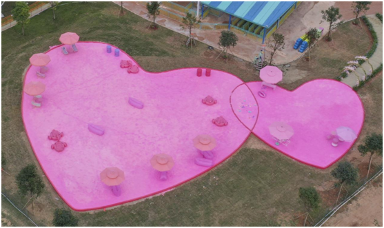 广东景区推粉色沙滩表白服务，创客小伙成功收获爱情！