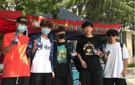 喝可蓝 中状元 ,可蓝矿泉水携手河南交通广播开展爱心助考活动