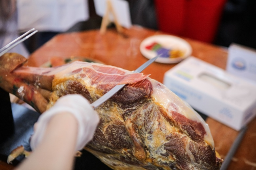 “欧洲猪肉, 从农场到餐桌的卓越品质” 上海火腿切割培训圆满结束