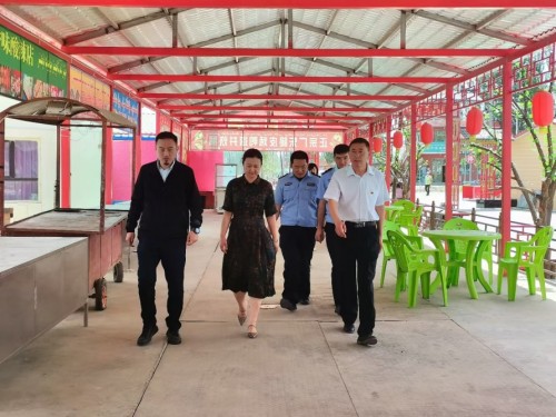 伊对助力乡村振兴 援建新疆莎车县创业集市落成
