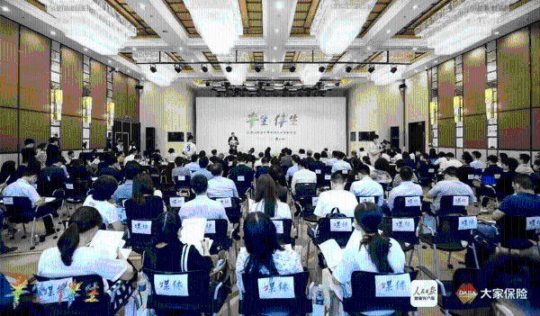 “好空气”VS“烟火气”，他们选择守候在城心养老……