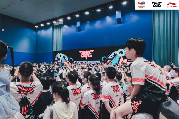 荣耀荆门 共创未来——2021道达尔能源•李宁李永波杯3V3羽毛球赛荆门站收官！