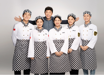 新东方烹饪联合央视频推出小小厨神训练班