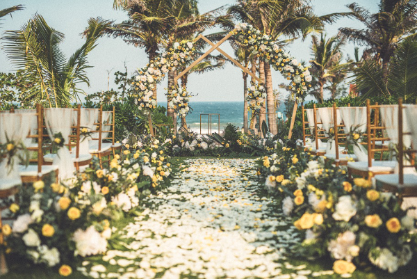 三亚索菲特法式海岛婚礼，浪漫定义为爱珍藏的每个时刻