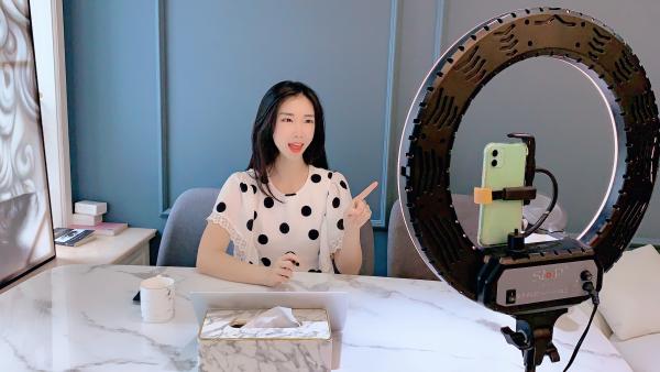  从教育博主到学浪知识传播者，解锁快学英语老师Emily的成长密码