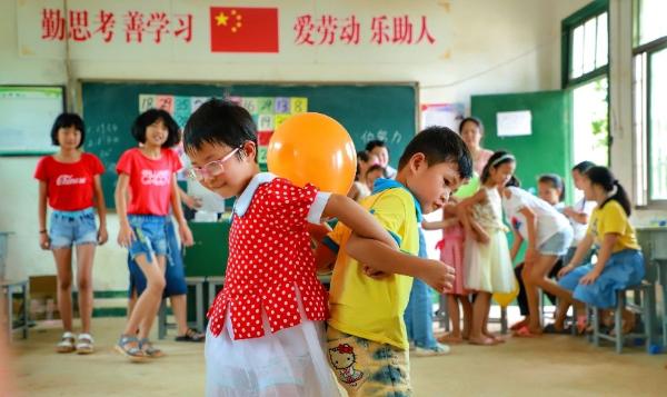 照亮乡村孩子心理困境，与香江社会救助基金会一起为爱发声