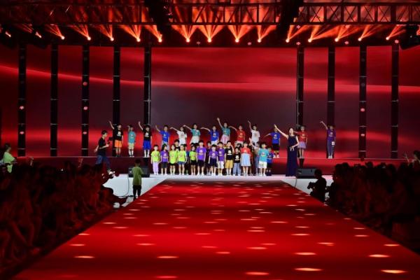  撃潮澎湃，大黄蜂2022春夏新品订货会圆满收官
