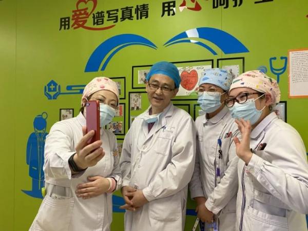 南京市儿童医院完成一例低体重新生儿巨大肝母细胞瘤手术
