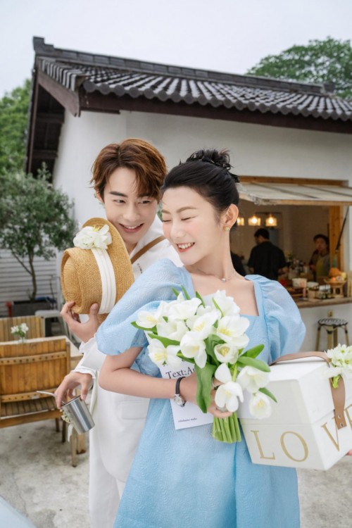 铂爵旅拍写意杭州园林，复古婚纱照拈手即来