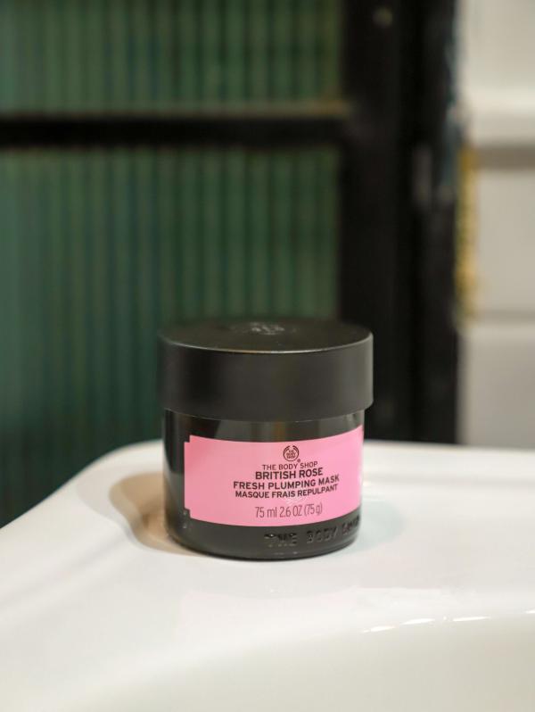  TheBodyShop玫瑰水盈嫩肌面膜，夏季不脱妆选它  