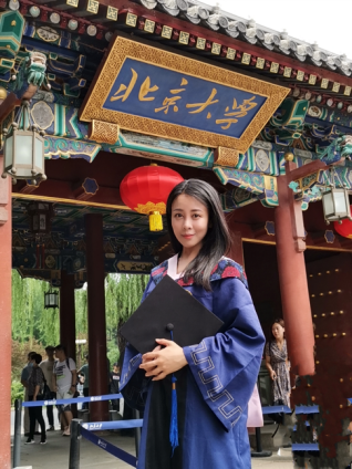 贾媛媛北京大学硕士研究生毕业网友励志女神