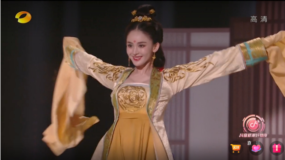 “抖音新潮好物夜”古力娜扎蜀锦裙国风舞绝了！背后非遗技艺曝光