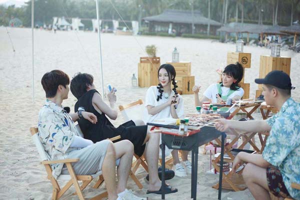 《女儿4》张雨绮学潜水意外受伤李莎旻子隔壁老樊庆恋爱周年