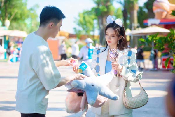 《女儿4》张雨绮学潜水意外受伤李莎旻子隔壁老樊庆恋爱周年