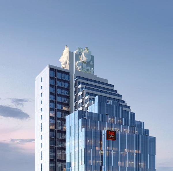  丽芮酒店携手潮玩IP「The Victory Kiss」，打开独属的趣意时光