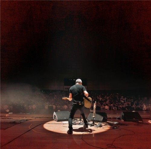 摇滚教父崔健新专《飞狗》登陆酷狗，摇滚不死，再谱时代意象