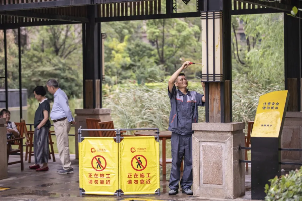 弘阳地产和物业集团及各区域共同发起并执行新年度爱家计划