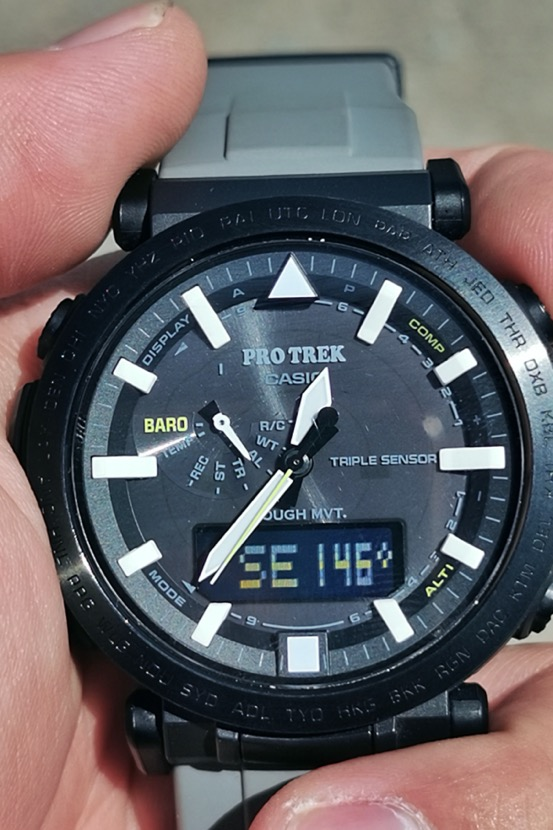 穿过人海 走遍世界的角落 PRO TREK户外手表 陪我闯世界