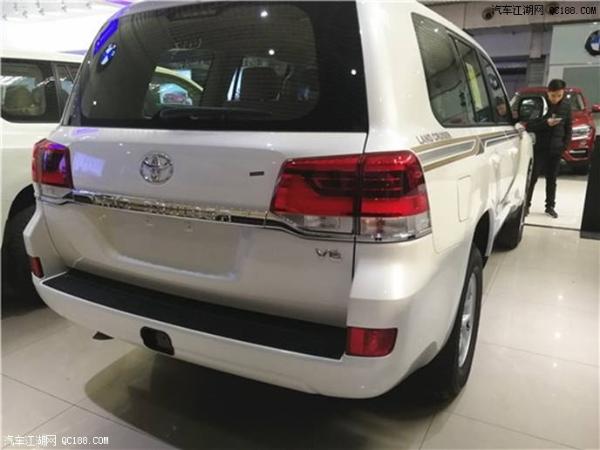 天津港口18款酷路泽4000丐版最新报价