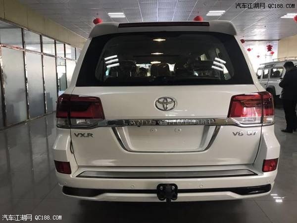 18款丰田兰德酷路泽5700 VXS七座版评测
