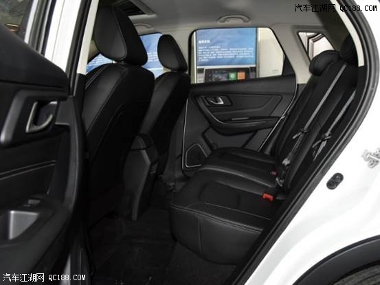 原创一汽奔腾X40新D-Life试驾 均衡家用SUV