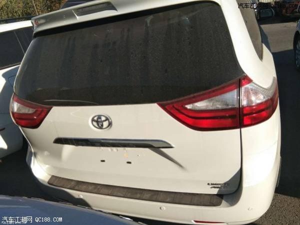 17款丰田塞纳四驱3.5 7座顶配配置详解