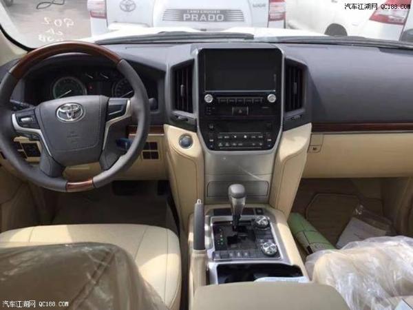 新款丰田酷路泽4600中东版豪华SUV解析