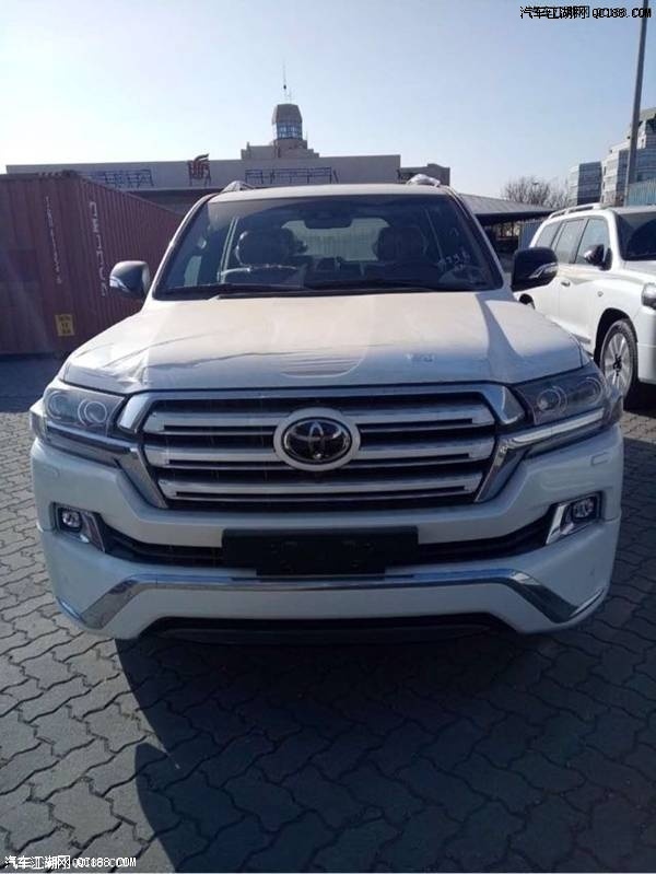 中东版18款丰田酷路泽5700配置性能解析