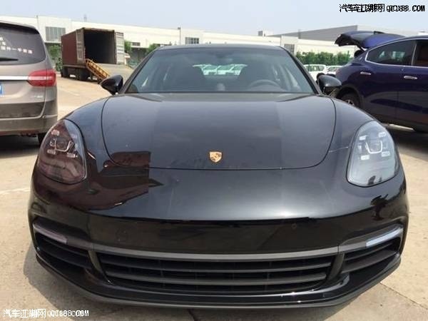17款保时捷帕拉梅拉四门轿跑高配版实拍