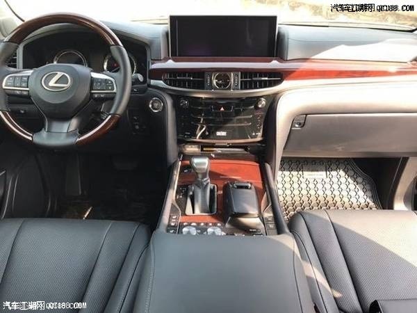 平行进口车17款雷克萨斯LX570到店实拍