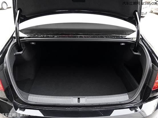 原创全新一代迈腾280TSI体验 性价比很出色